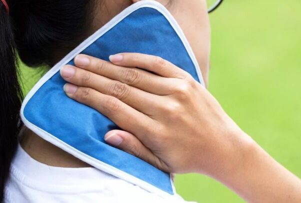 Neck compresses